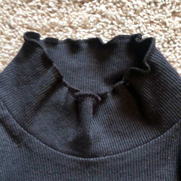 Turtle neck top - Picture 2 of 2